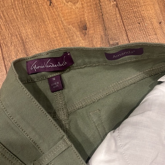 Gloria Vanderbilt - Green ‼️Brand New‼️ - Picture 3 of 7